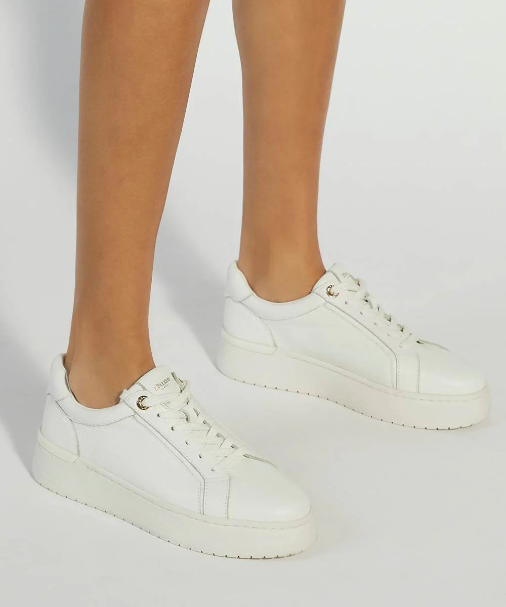 Emeelia - White - Image 2